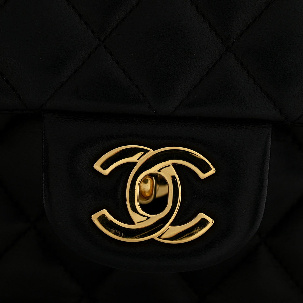 Lambskin Quilted Medium Double Flap Black wholesalehk.shop