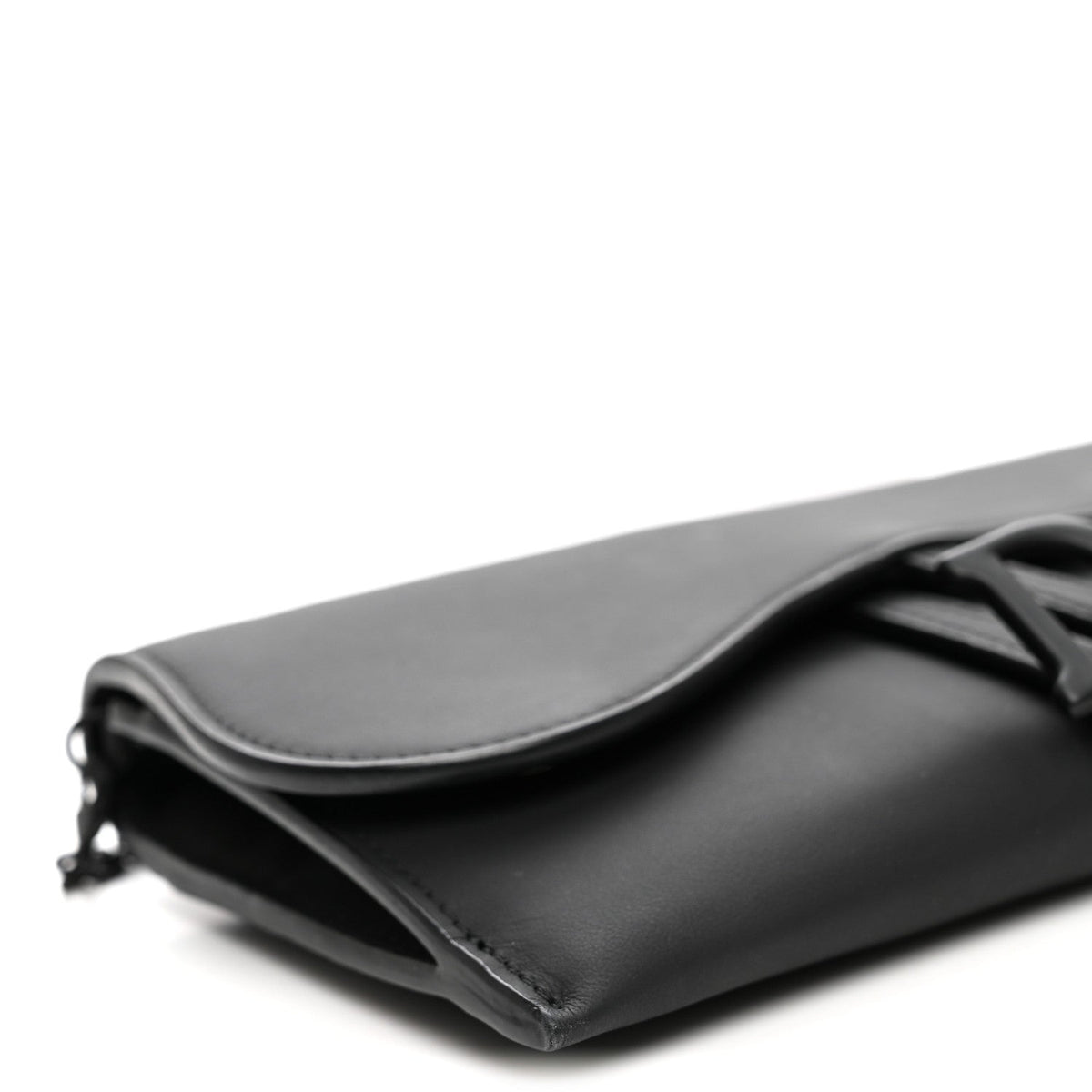 Ultra Matte Calfskin Saddle Chain Wallet Pouch Black wholesalehk.shop