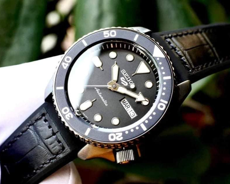 Seiko 5 Sport Automatic Black Dial Black Silicone Strap Watch For Men - SRPD65K3 wholesalehk.shop