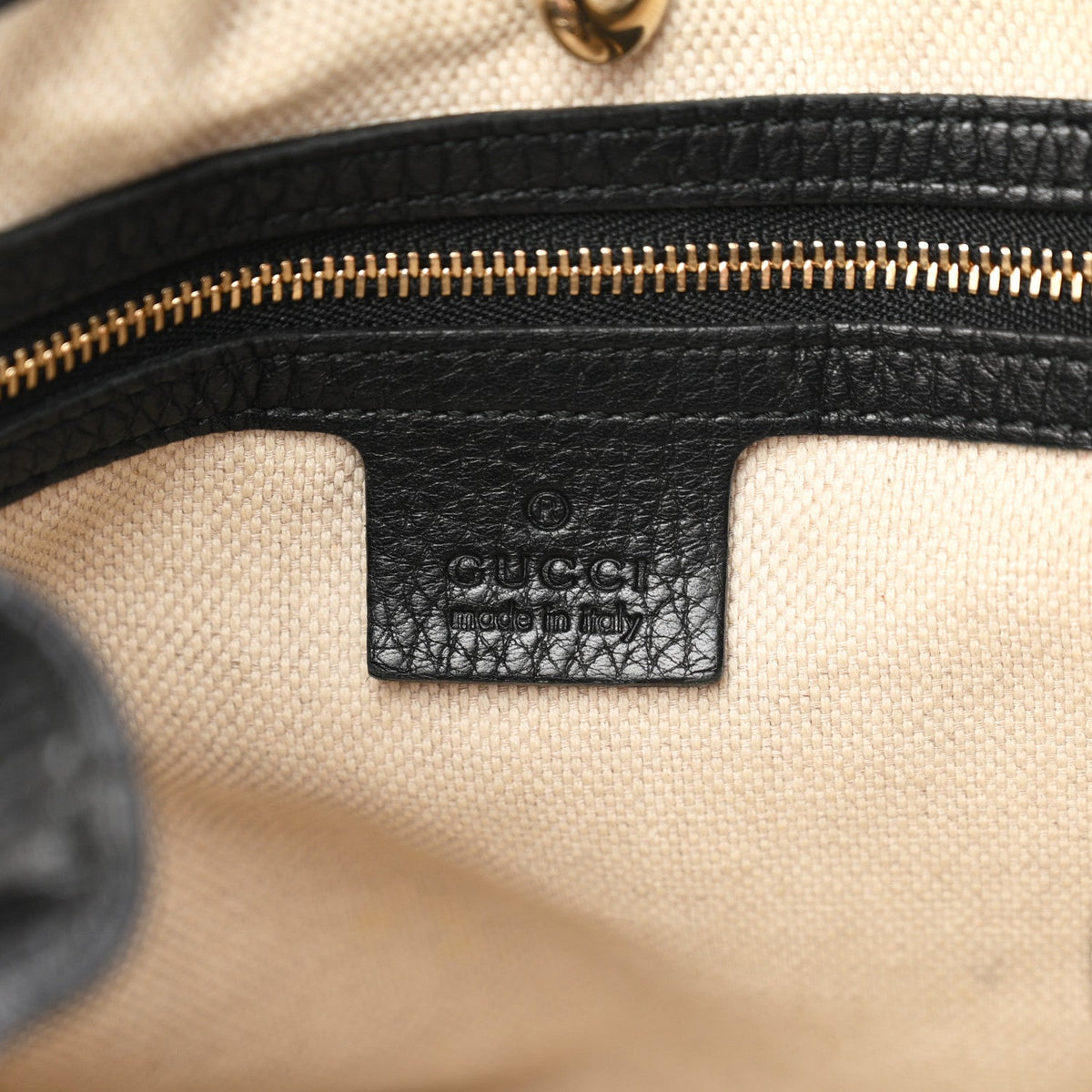 Pebbled Calfskin Medium Soho Chain Shoulder Bag Black wholesalehk.shop