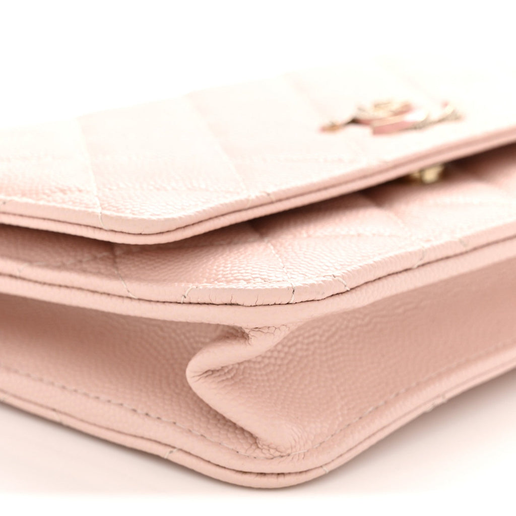 Caviar Quilted Crystal Enamel CC Wallet On Chain WOC Light Pink wholesalehk.shop