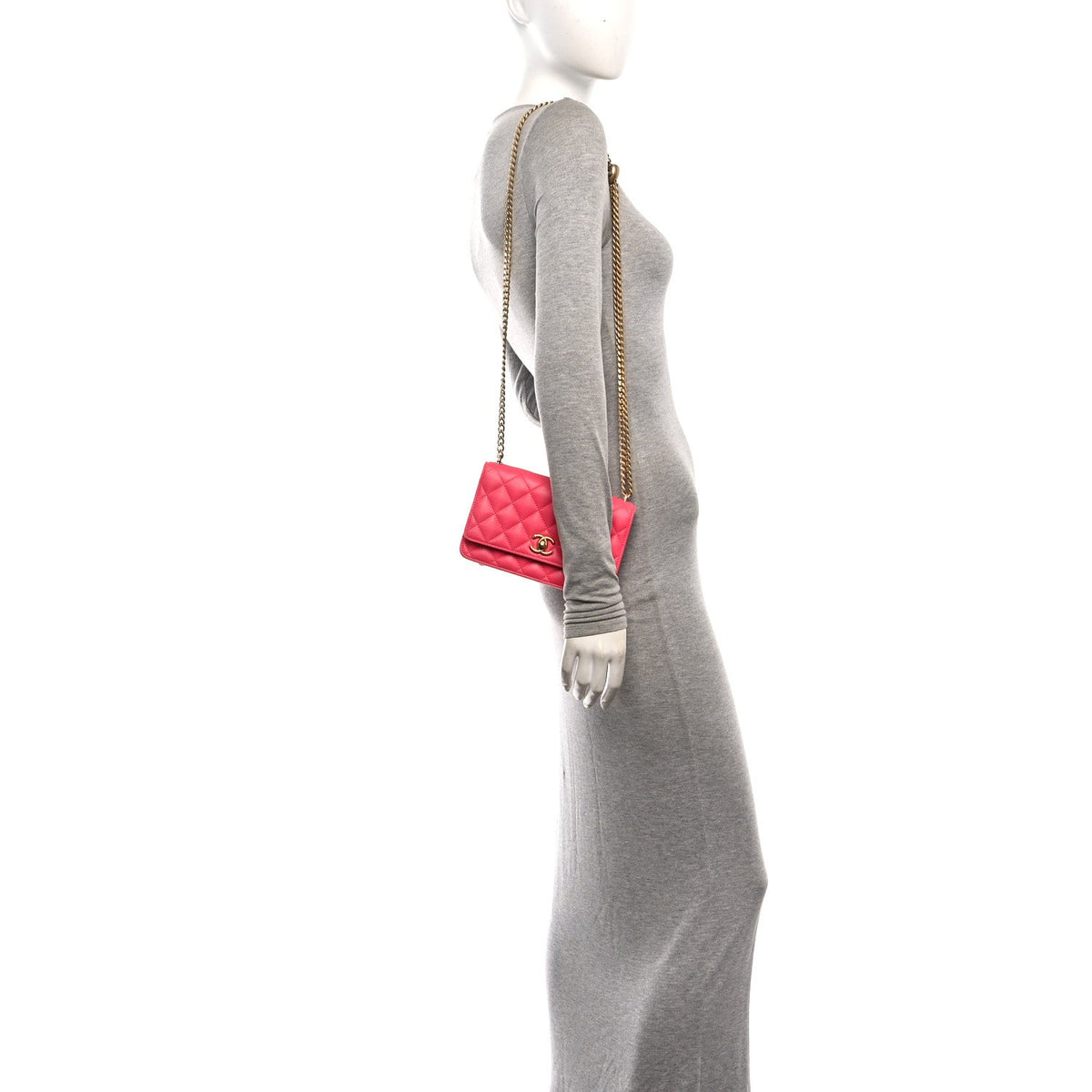 Caviar Quilted Sweetheart Wallet On Chain WOC Fuchsia wholesalehk.shop