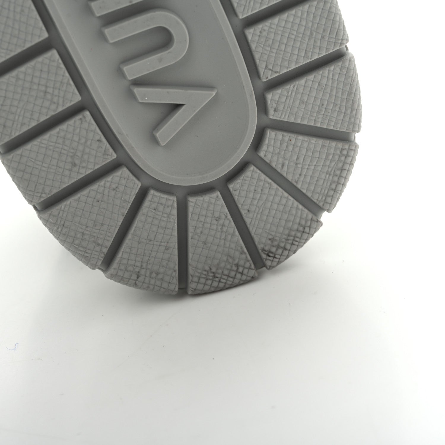Calfskin Embossed Monogram Denim Mens LV Trainer Sneakers 11 Grey £¨ Direct shipment via from wholesalehk.shop