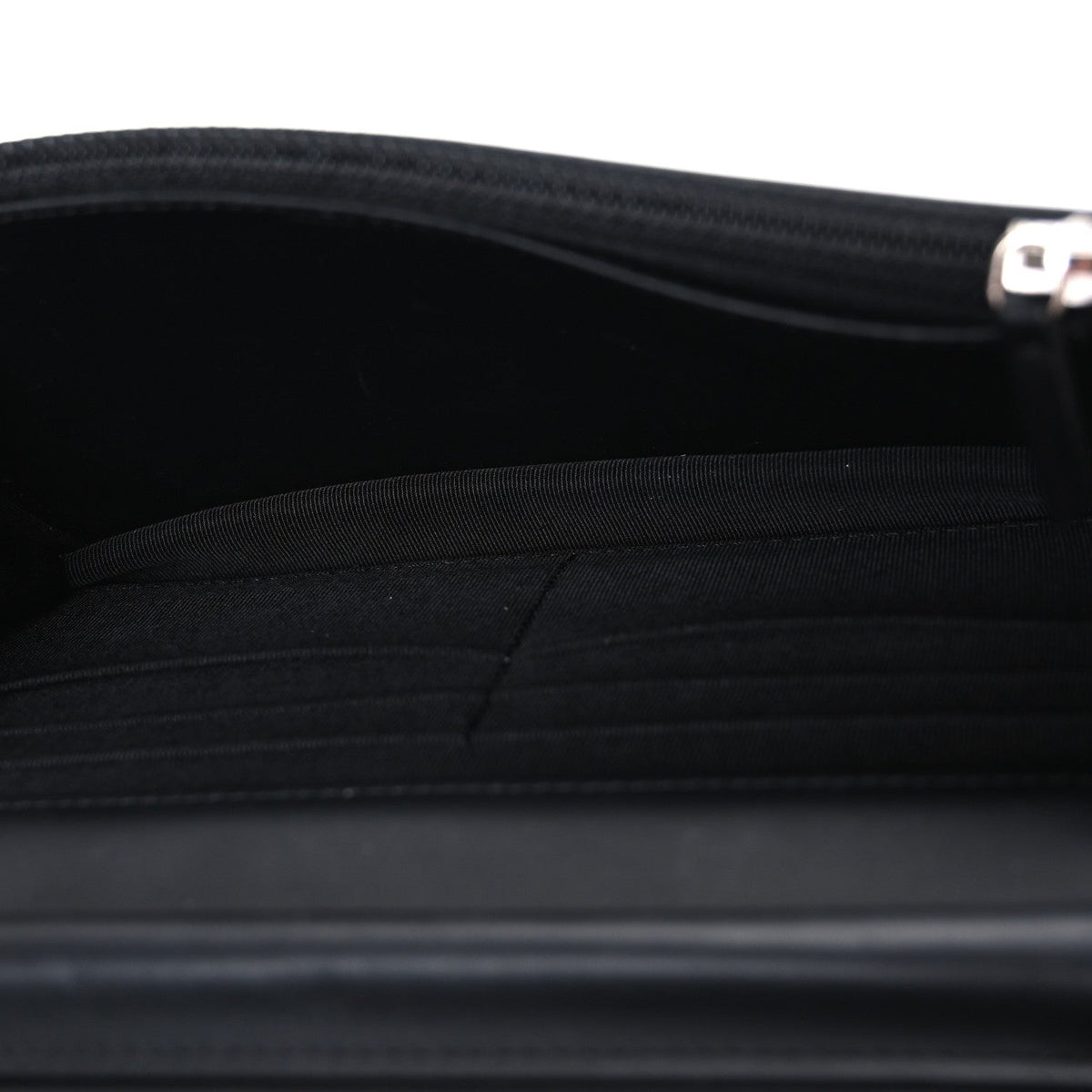 Patent Quilted Wallet On Chain WOC Black wholesalehk.shop