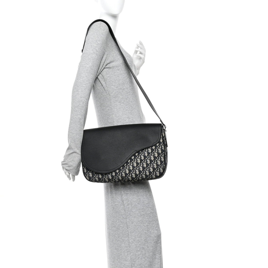Grained Calfskin Oblique Saddle Messenger Black wholesalehk.shop