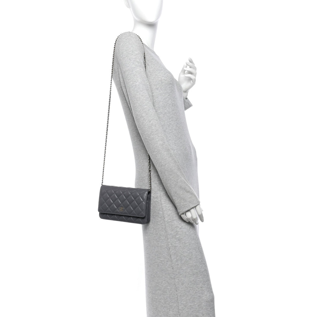 Caviar Quilted Wallet on Chain WOC Grey wholesalehk.shop