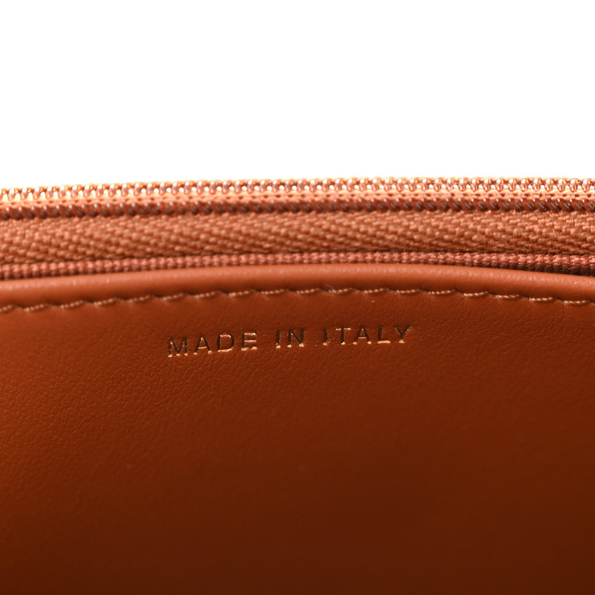 Shiny Caviar Quilted Strass Wallet On Chain WOC Light Brown wholesalehk.shop