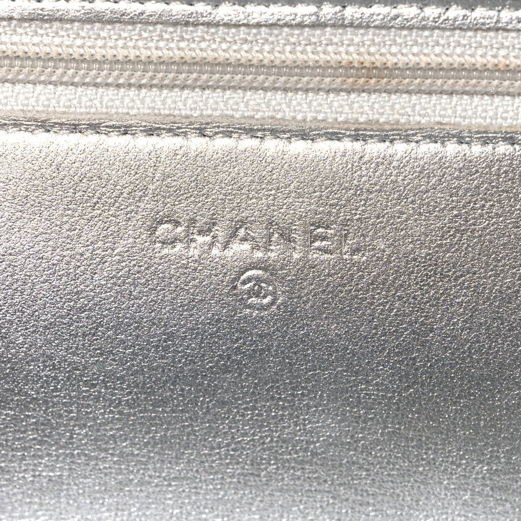 Metallic Lambskin Quilted Wallet On Chain WOC Silver wholesalehk.shop