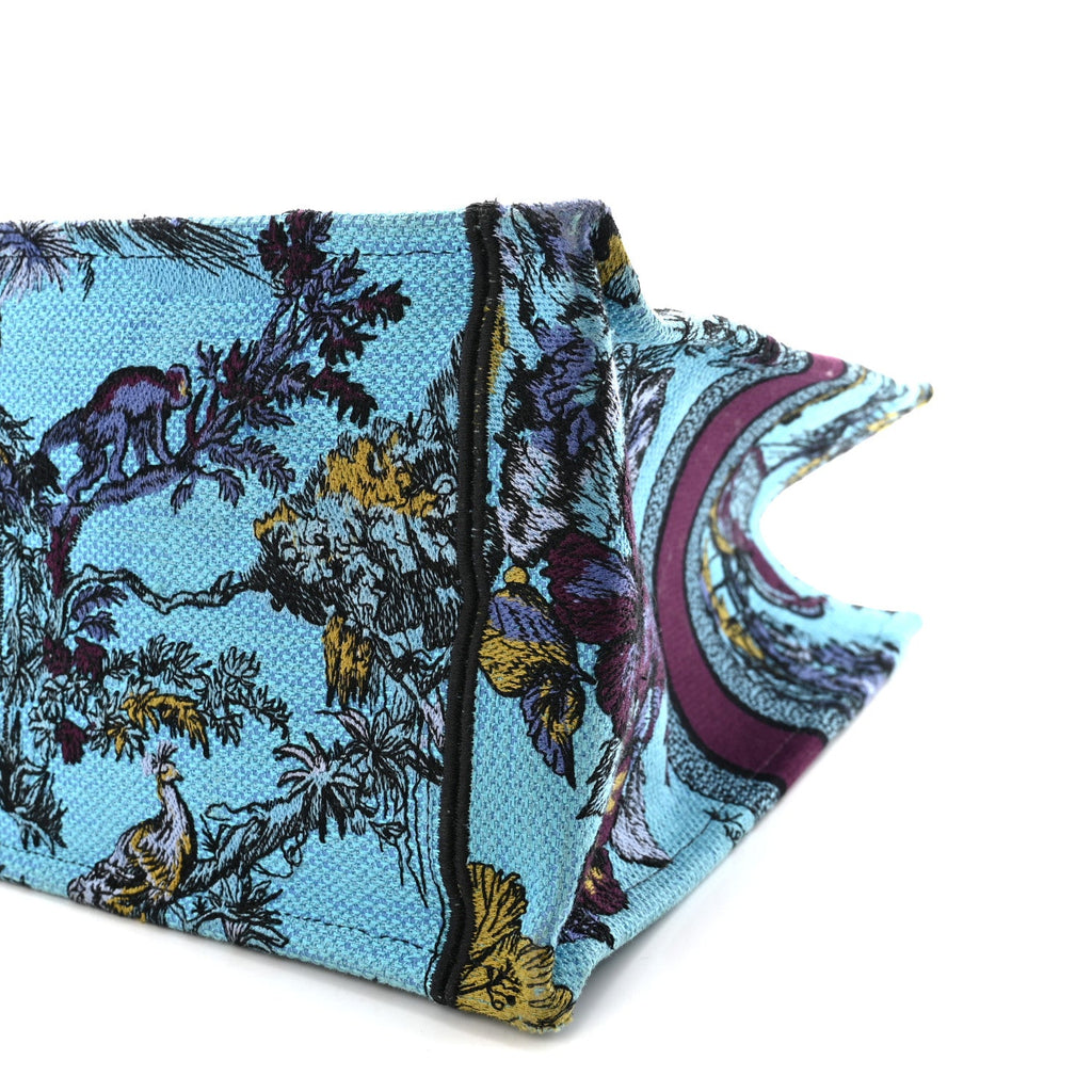 Canvas Embroidered Large Toile de Jouy Voyage Book Tote Celestial Blue £¨ Direct shipment via from wholesalehk.shop