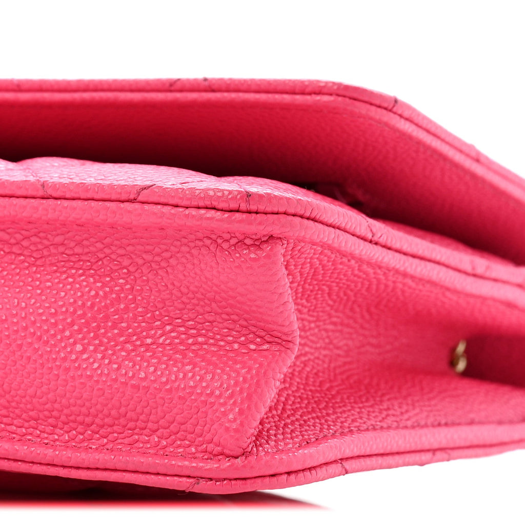 Caviar Quilted Wallet on Chain WOC Fuchsia wholesalehk.shop