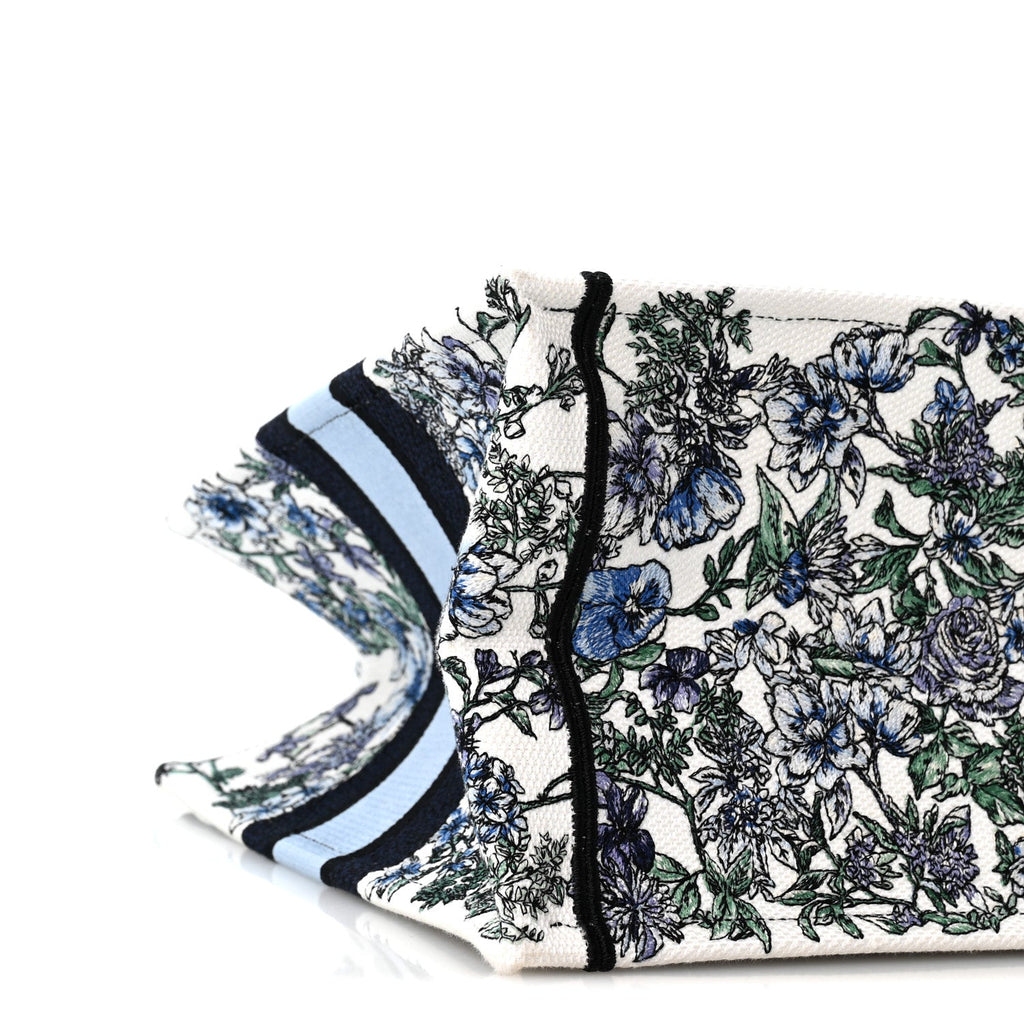 Canvas Embroidered Medium Flowers Book Tote Blue £¨ Direct shipment via from wholesalehk.shop