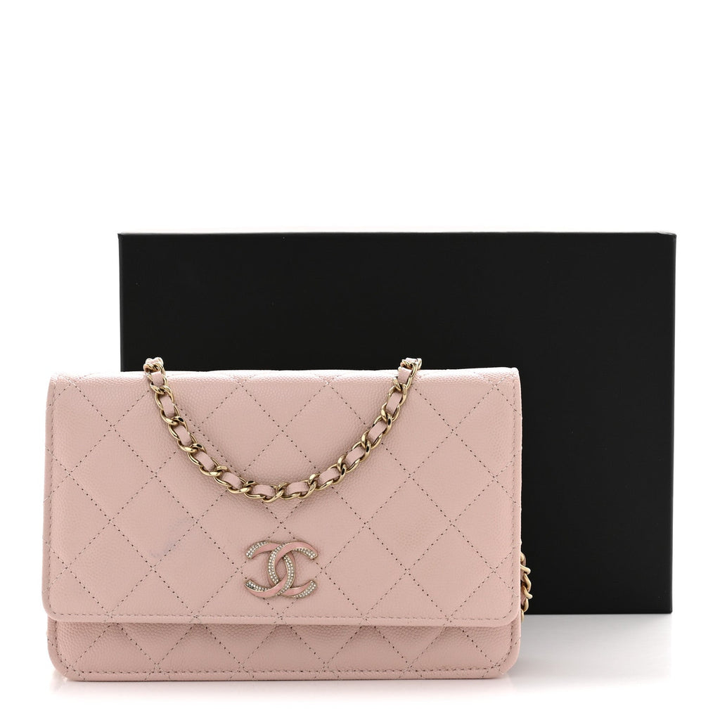Caviar Quilted Crystal Enamel CC Wallet On Chain WOC Light Pink wholesalehk.shop