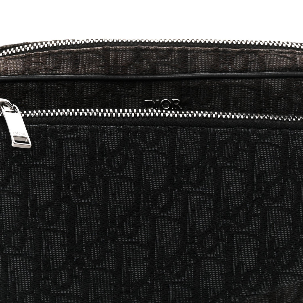 Oblique Saddle Triple Pouch Black wholesalehk.shop