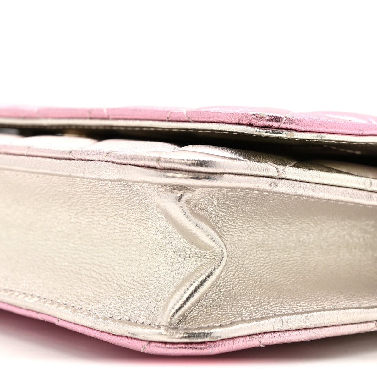 Gradient Metallic Lambskin Quilted Like A Wallet Wallet On Chain WOC Gold Pink wholesalehk.shop