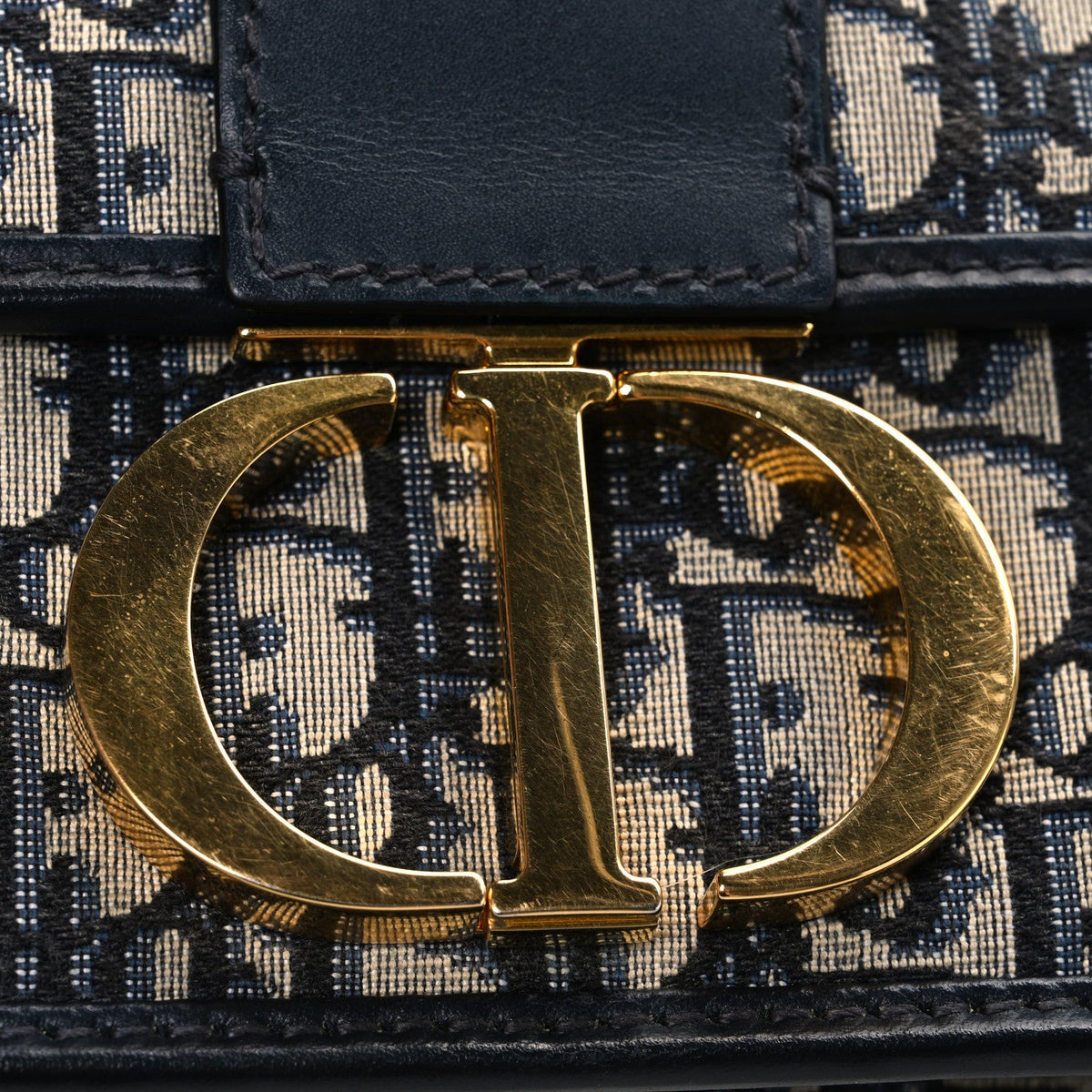 Oblique 30 Montaigne Flap Bag Blue wholesalehk.shop