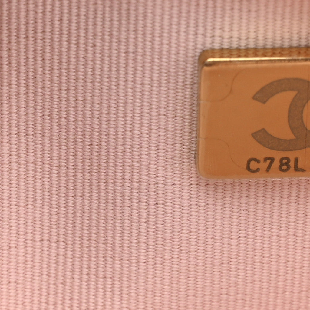 Caviar Quilted Crystal Enamel CC Wallet On Chain WOC Light Pink wholesalehk.shop