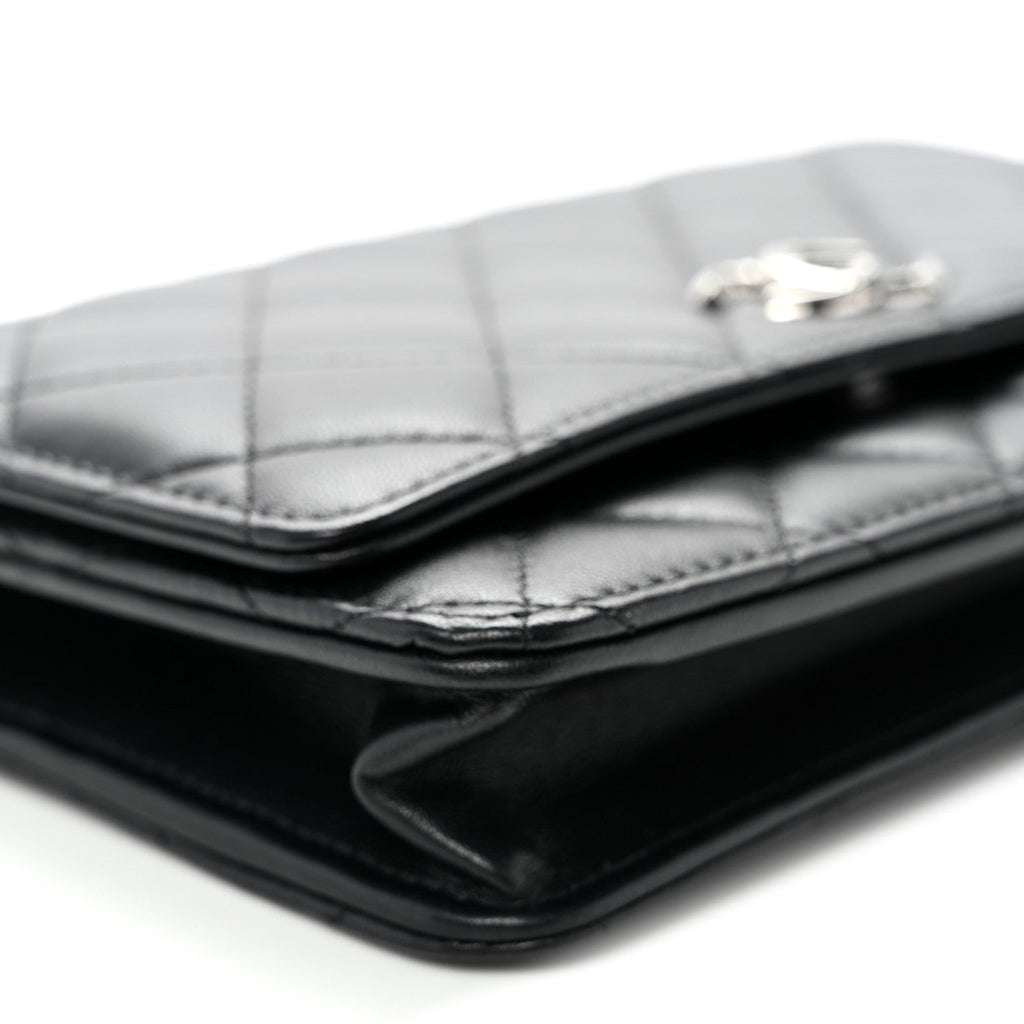 Lambskin Quilted Enamel CC Wallet on Chain WOC Black wholesalehk.shop