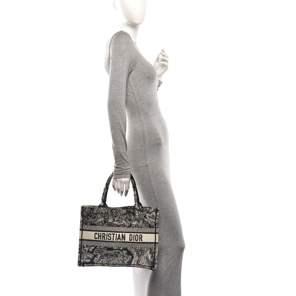 Canvas Embroidered Medium Toile De Jouy Reverse Book Tote Blue £¨ Direct shipment via from wholesalehk.shop