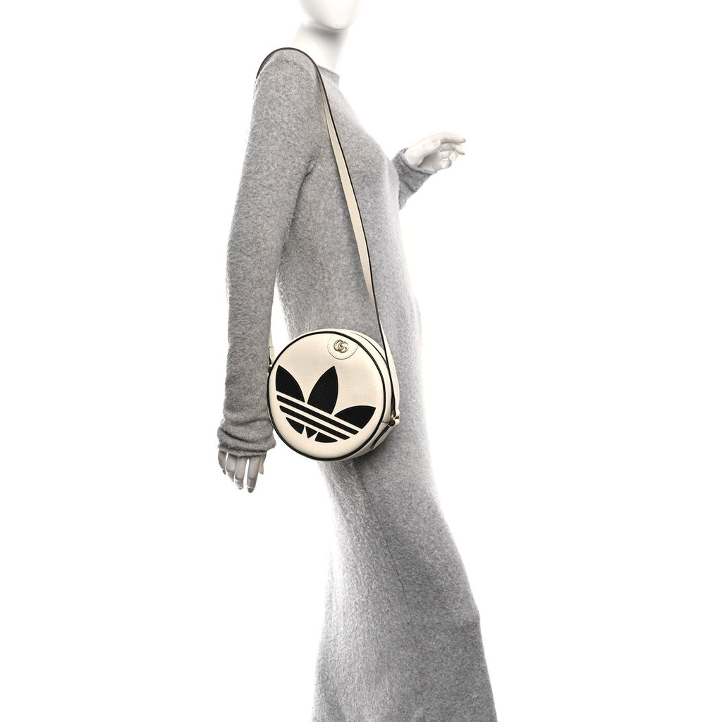 X ADIDAS Textured Dollar Calfskin Web Trefoil Logo Small Ophidia Round Shoulder Bag Off White Black wholesalehk.shop