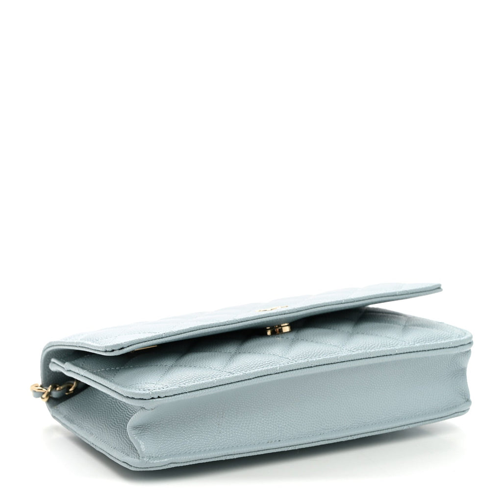 Caviar Quilted Wallet on Chain WOC Light Blue wholesalehk.shop