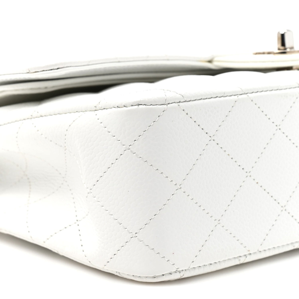 Caviar Quilted Medium Double Flap White wholesalehk.shop