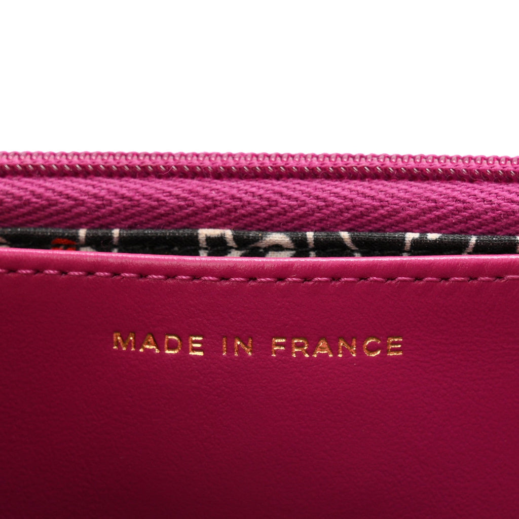 Caviar Quilted Chain Embossed CC Wallet On Chain WOC Fuchsia wholesalehk.shop