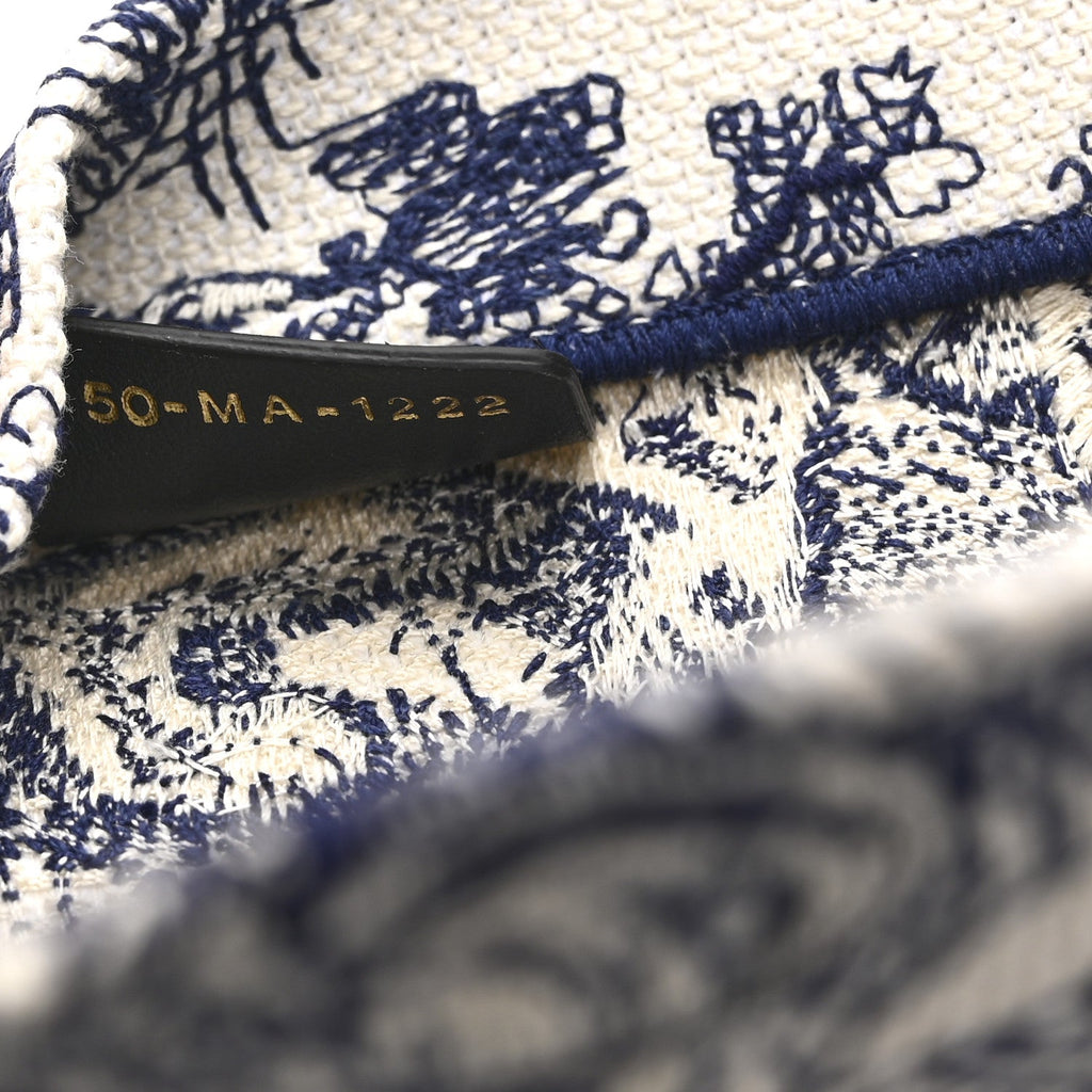 Canvas Embroidered Medium Dioriviera Toile De Jouy Book Tote Blue £¨ Direct shipment via from wholesalehk.shop