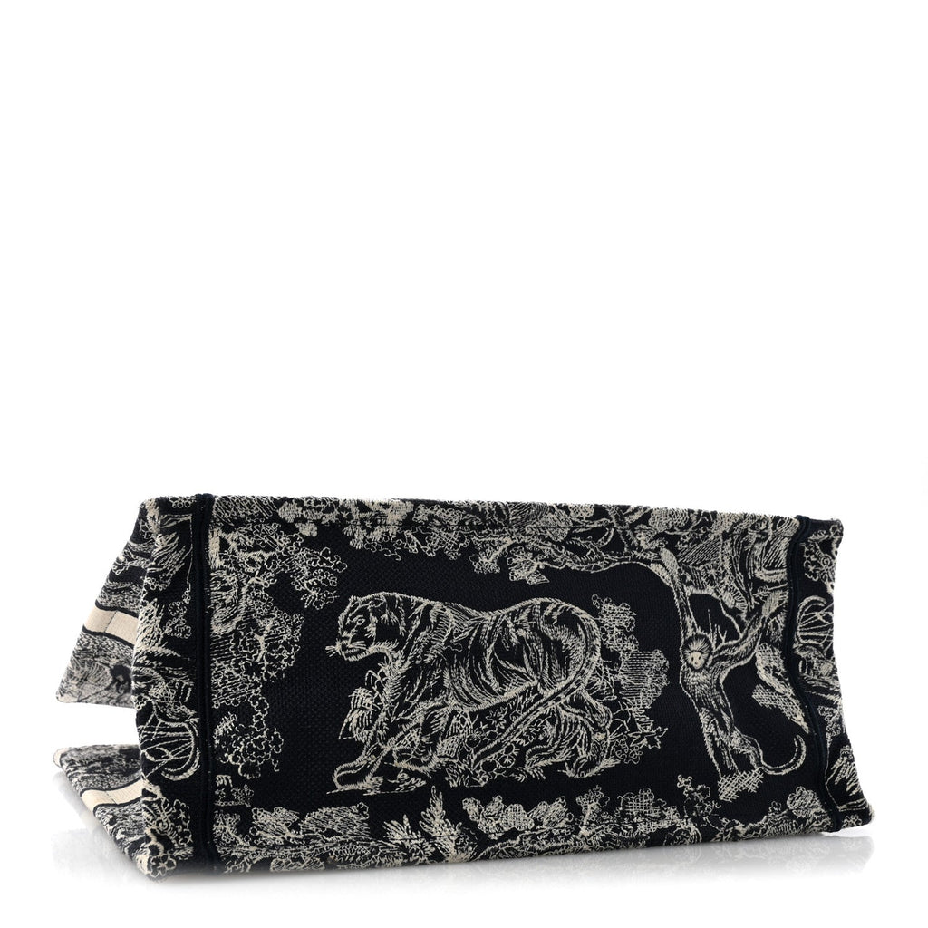 Canvas Embroidered Medium Toile De Jouy Reverse Book Tote Blue £¨ Direct shipment via from wholesalehk.shop