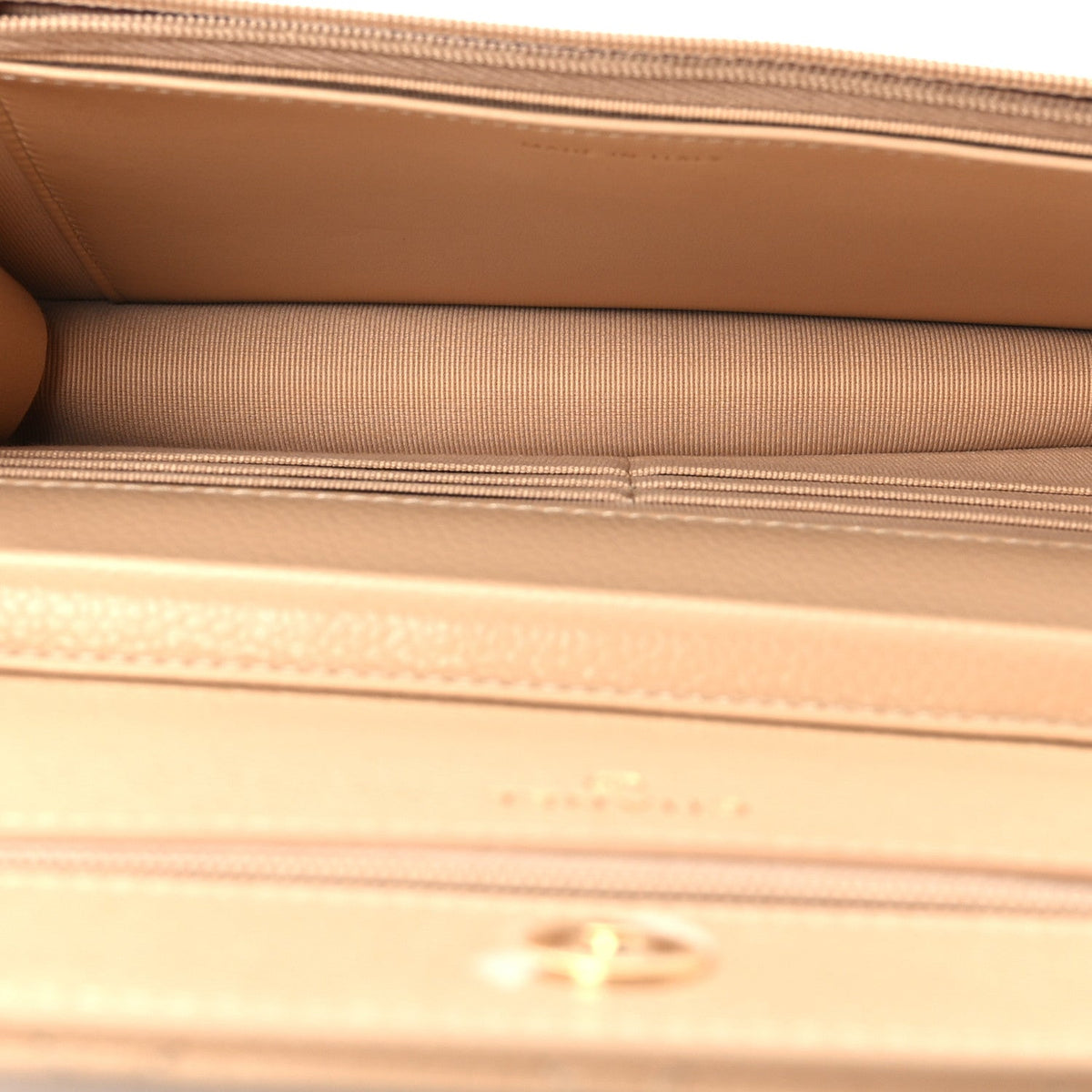 Caviar Quilted Wallet on Chain WOC Beige wholesalehk.shop