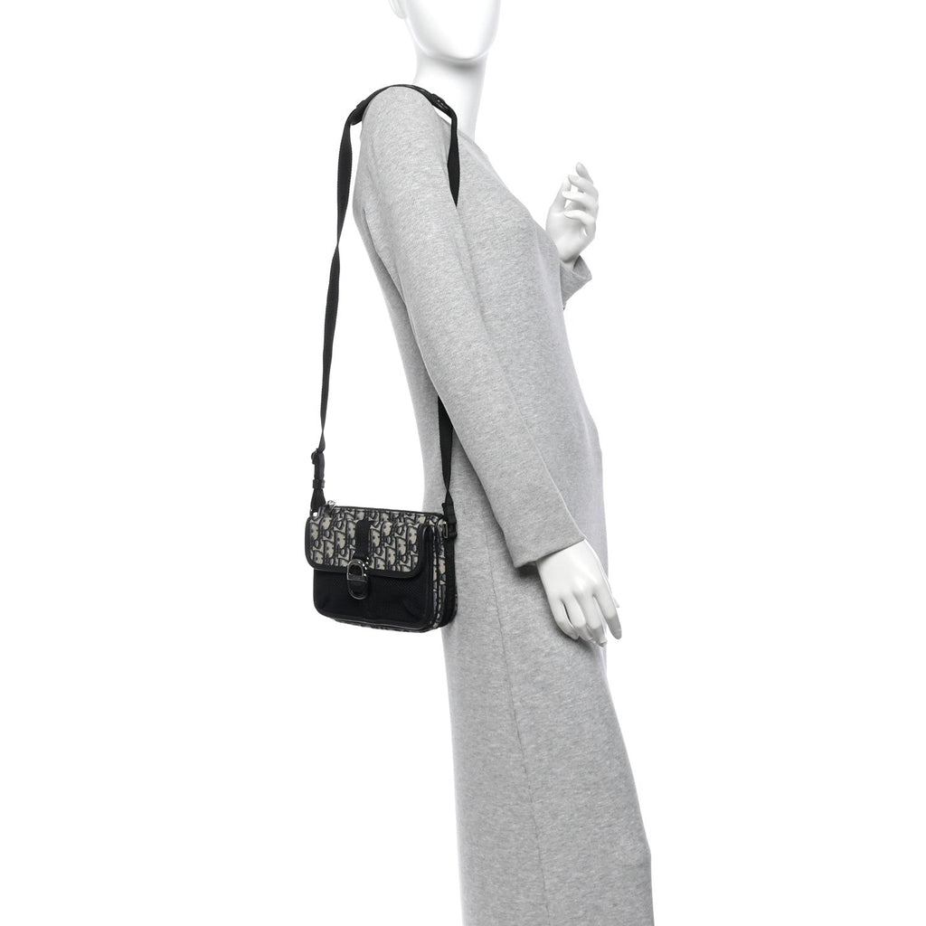 Oblique Jacquard Dior 8 Pouch With Strap Blue Black wholesalehk.shop