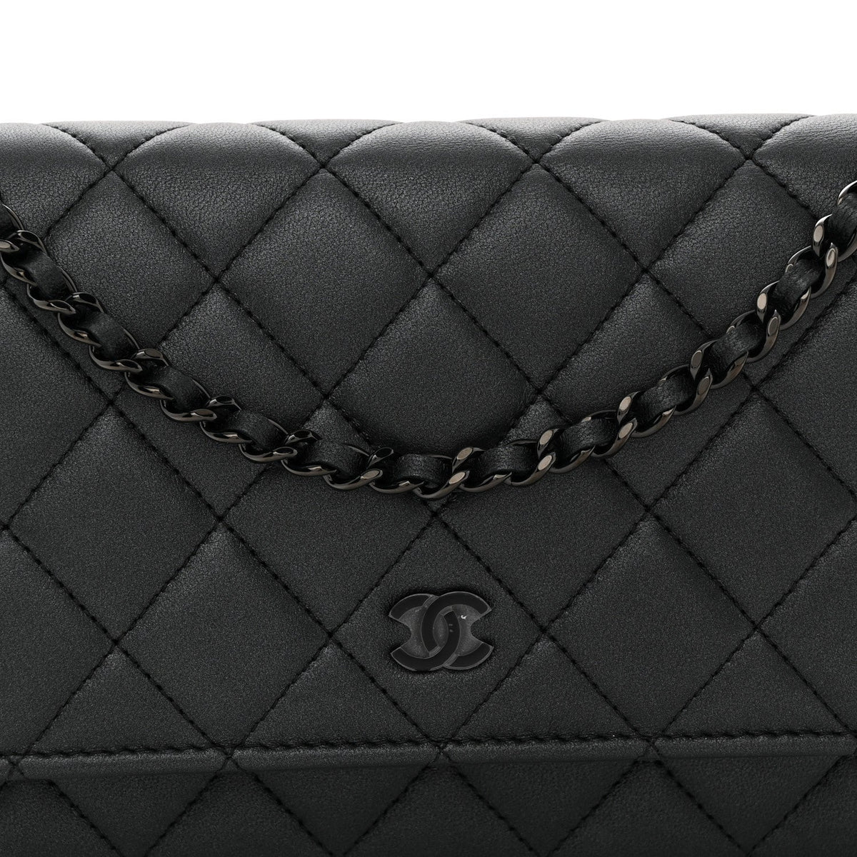 Pearly Lambskin Quilted Wallet On Chain WOC So Black wholesalehk.shop