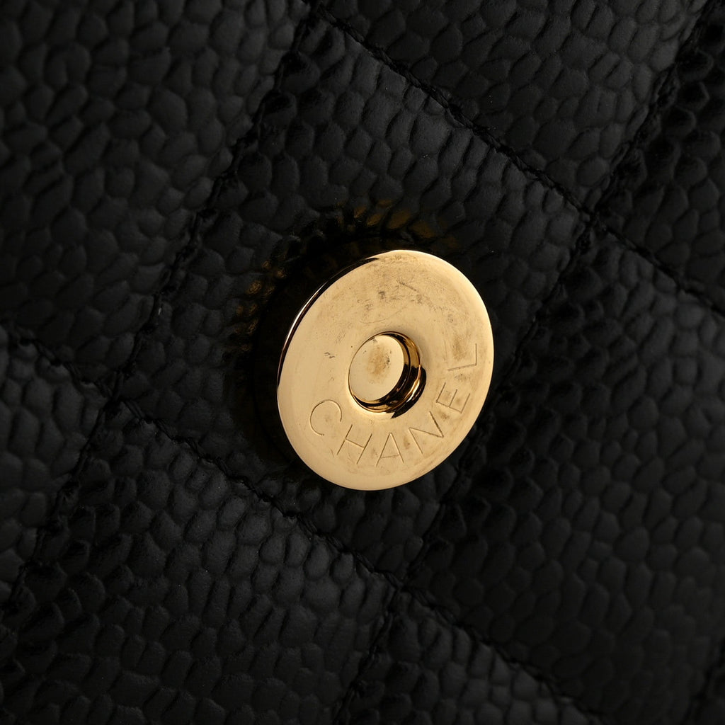 Caviar Quilted Wallet on Chain WOC Black wholesalehk.shop