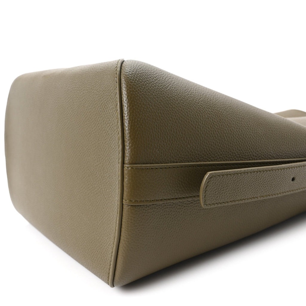 Grained Calfskin Medium Medaillon Bucket Bag Khaki wholesalehk.shop