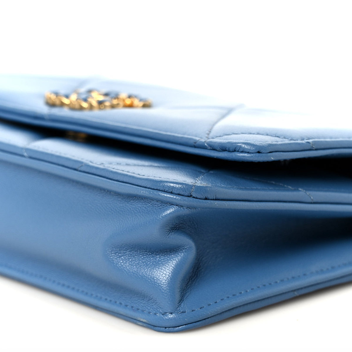 Lambskin Quilted Chanel 19 Wallet On Chain WOC Blue wholesalehk.shop