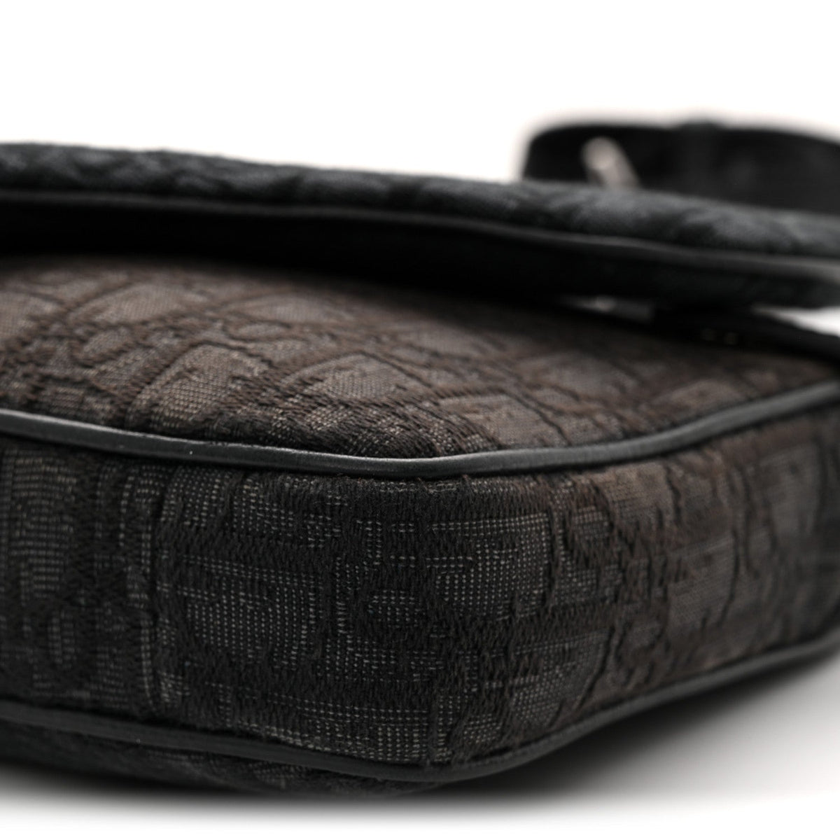 Oblique Saddle Triple Pouch Black wholesalehk.shop