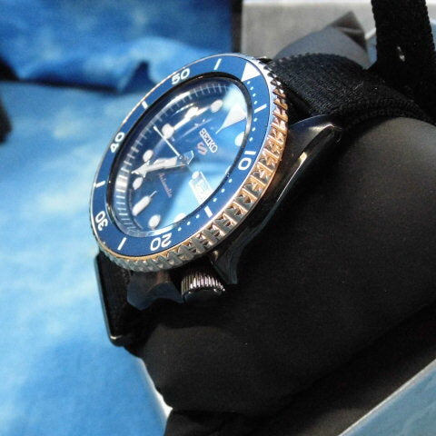 Seiko 5 Sports Automatic Blue Dial Black NATO Strap Watch for Men - SBSA098 wholesalehk.shop