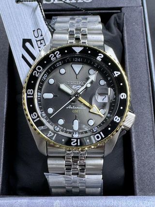 Seiko 5 Sports GMT US Special Edition Automatic Grey Dial Silver Steel Strap Watch For Men - SSK021K1 wholesalehk.shop