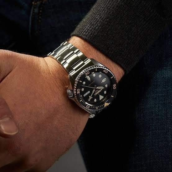 Seiko 5 Sports Automatic Black Dial Silver Steel Strap Watch For Men - SRPD57K1 wholesalehk.shop