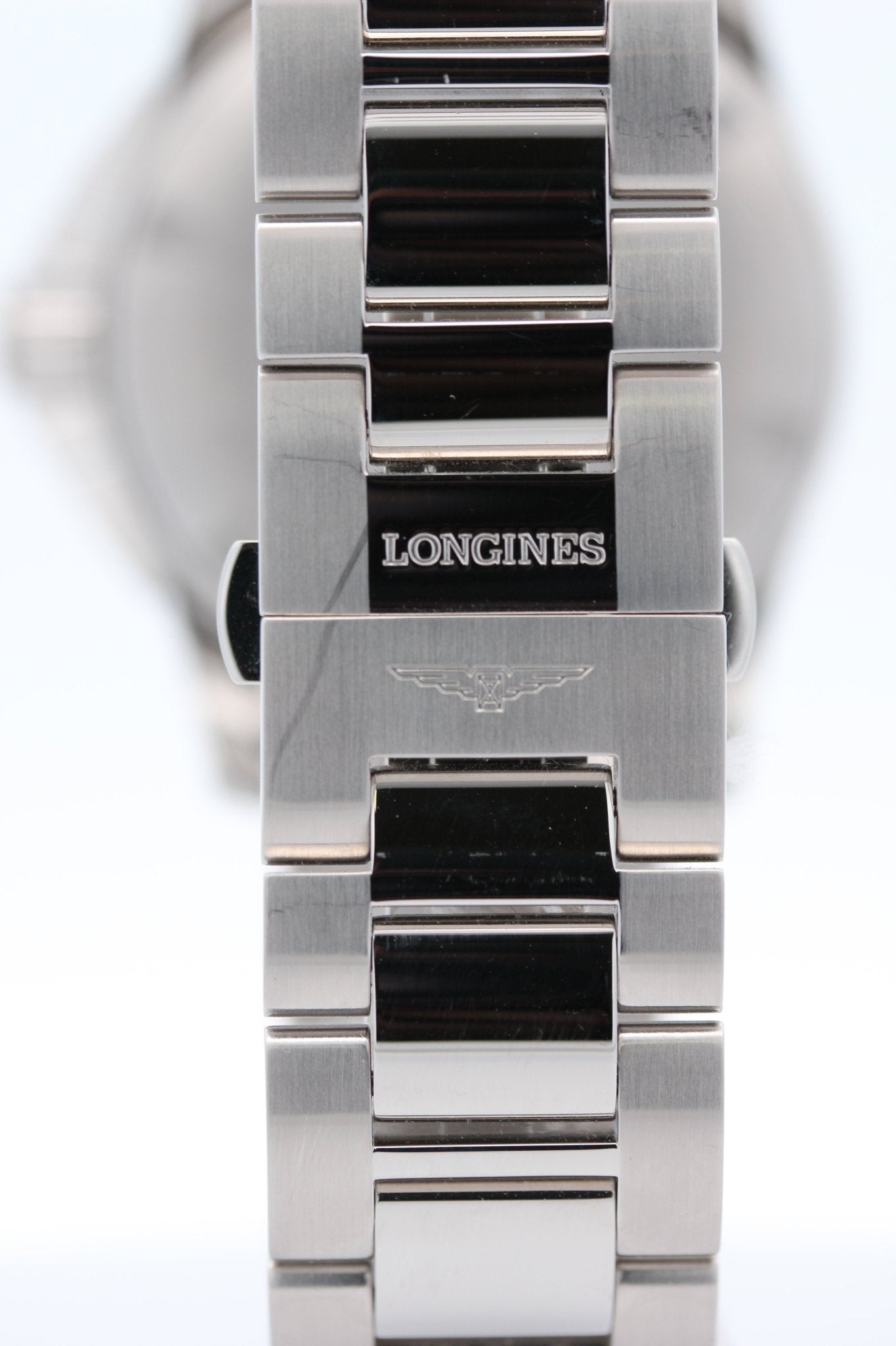 Longines Conquest Chronograph Stainless Steel Black Dial Date Divers Quartz Mens Watch L3.700.4.56.6 wholesalehk.shop