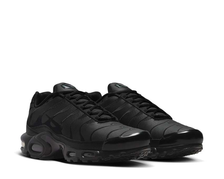 Nike Air Max Plus Leather "Black"