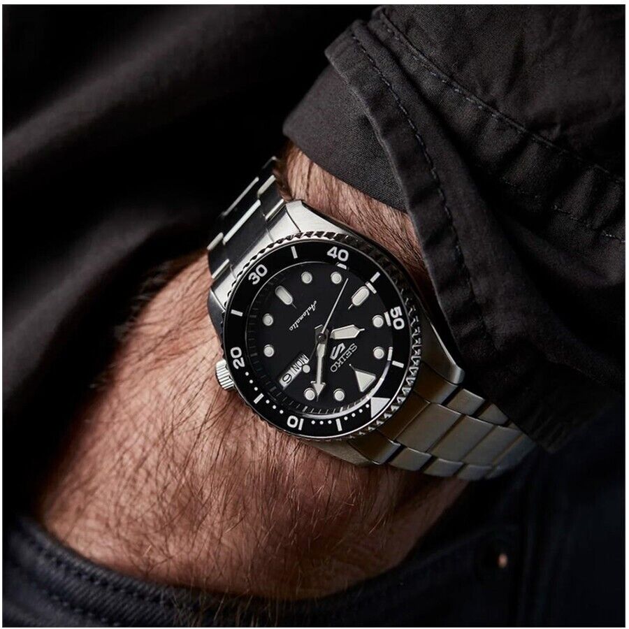 Seiko 5 Sports SKX Automatic Black Dial Silver Steel Strap Watch For Men - SRPK29K1 wholesalehk.shop