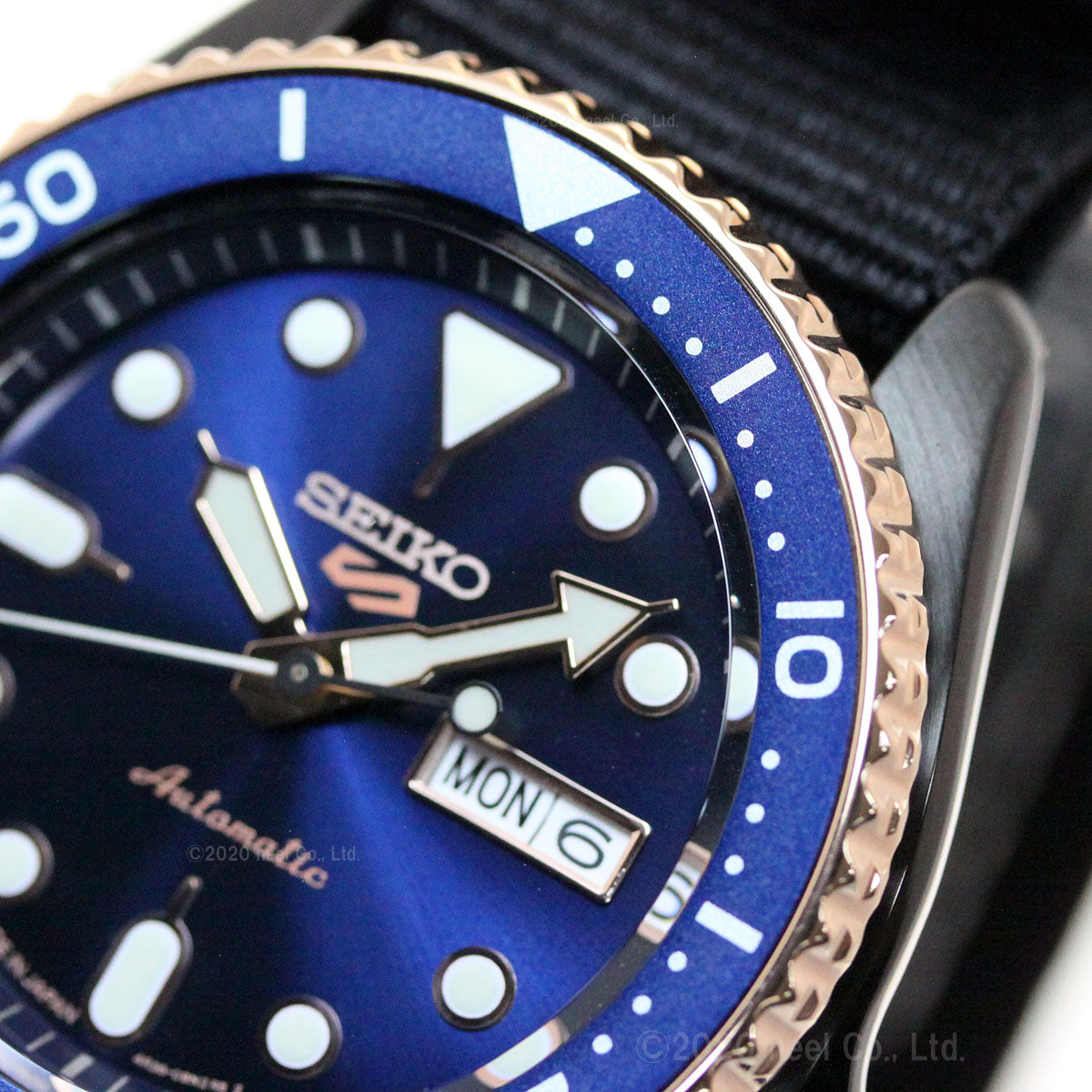 Seiko 5 Sports Automatic Blue Dial Black NATO Strap Watch for Men - SBSA098 wholesalehk.shop