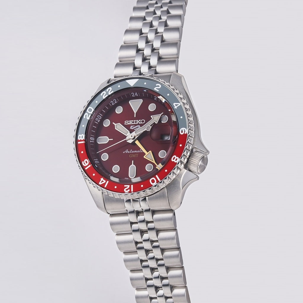Seiko 5 Sports Thong Sia Limited Edition Red Dial Silver Steel Strap Watch For Men - SSK031K1 wholesalehk.shop