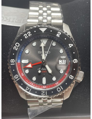 Seiko 5 Sports Special Edition Automatic Grey Dial Silver Steel Strap Watch For Men - SSK019K1 wholesalehk.shop