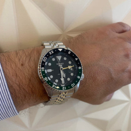 Seiko 5 Sports SKX GMT Automatic Green Dial Silver Steel Strap Watch For Men - SSK035K1 wholesalehk.shop