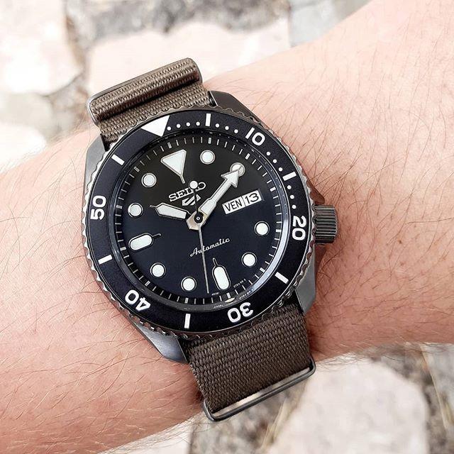 Seiko 5 Sport Automatic Black Dial Green Nylon Strap Watch For Men - SRPD65K4 wholesalehk.shop