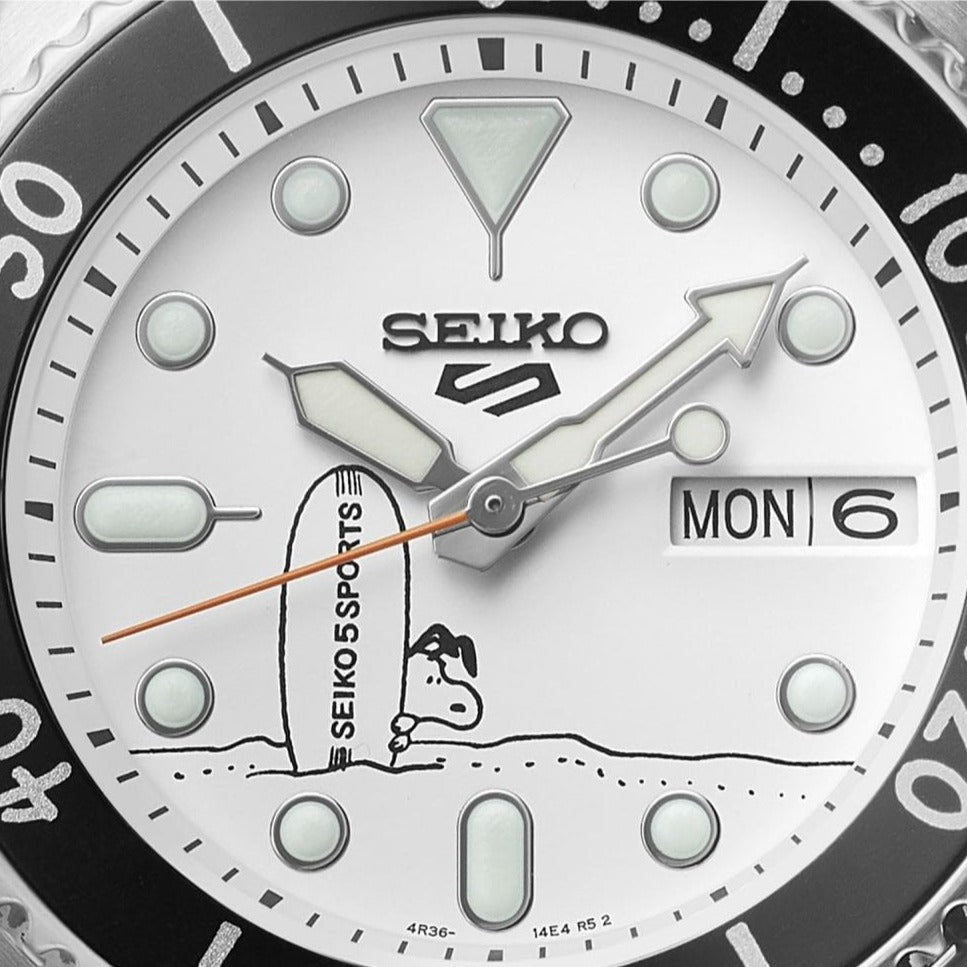 Seiko 5 Sports x Peanuts Surfboard Snoopy Limited Edition White Dial Two Tone NATO Strap Watch For Men - SRPK25K1 wholesalehk.shop