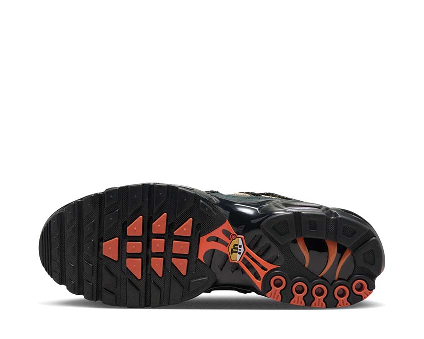 Nike Air Max Plus Utility "Tan Black"