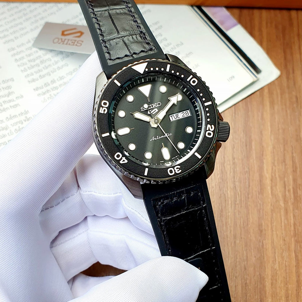 Seiko 5 Sport Automatic Black Dial Black Silicone Strap Watch For Men - SRPD65K3 wholesalehk.shop