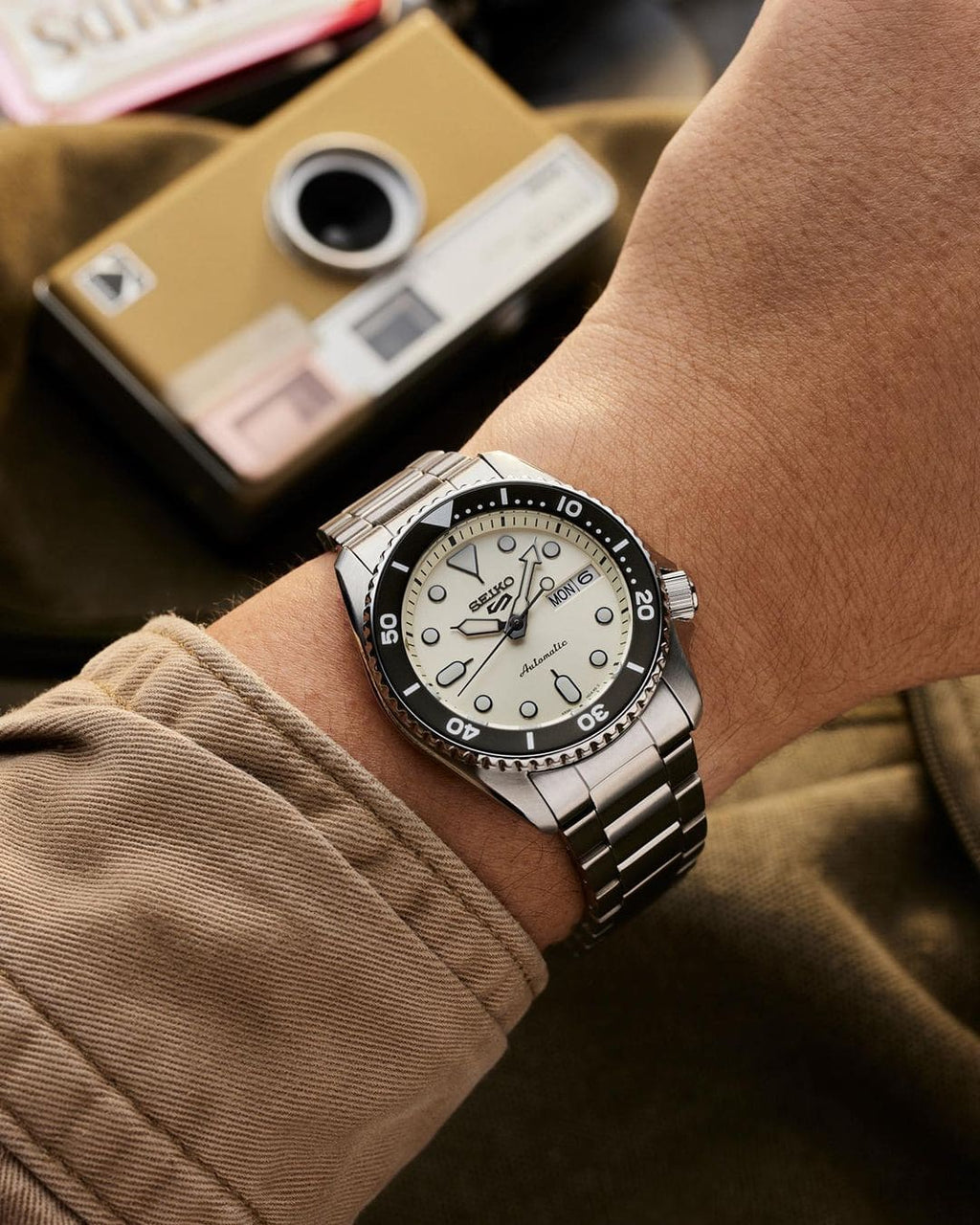 Seiko 5 Sports SKX Automatic Cream Dial Silver Steel Strap Watch For Men - SRPK31K1 wholesalehk.shop